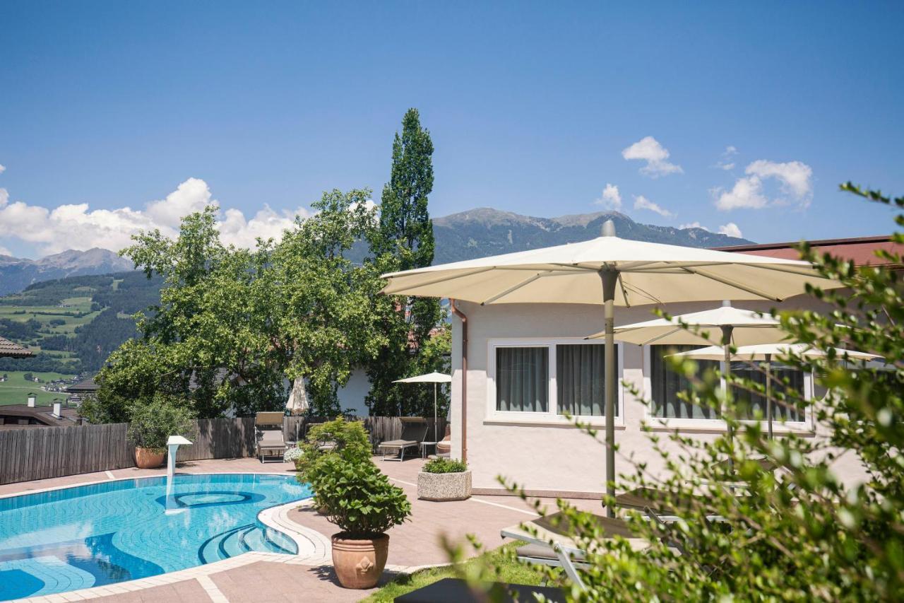 Wanderhotel Teiserhof Funes  Esterno foto