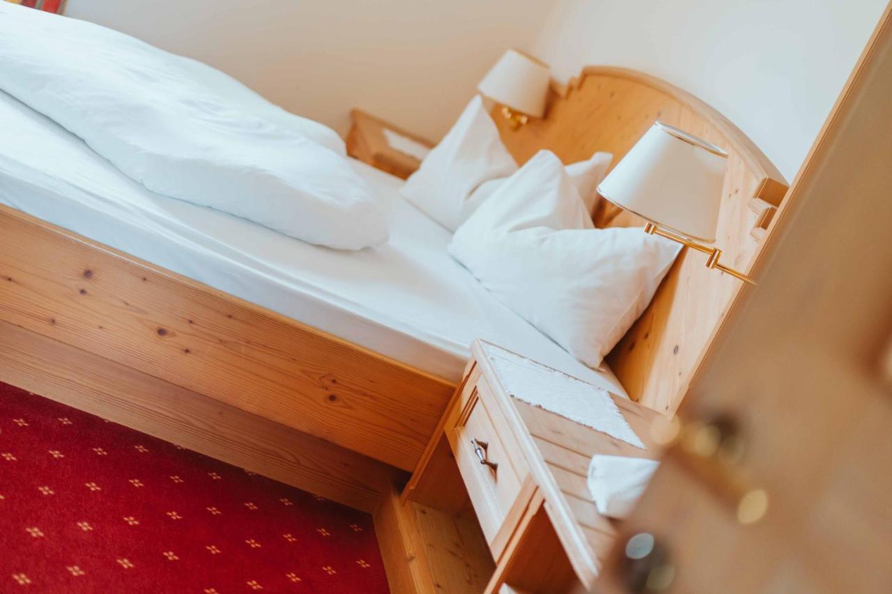 Wanderhotel Teiserhof Funes  Esterno foto