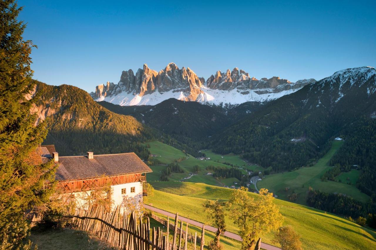 Wanderhotel Teiserhof Funes  Esterno foto